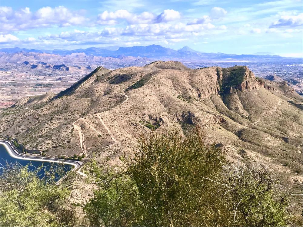 San Pasqualin luolapyhättö ulkoa
