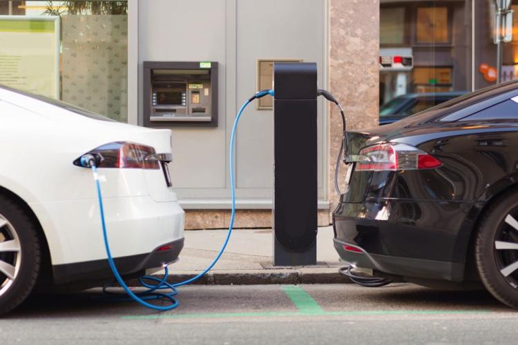 Sähköautojen latauspiste